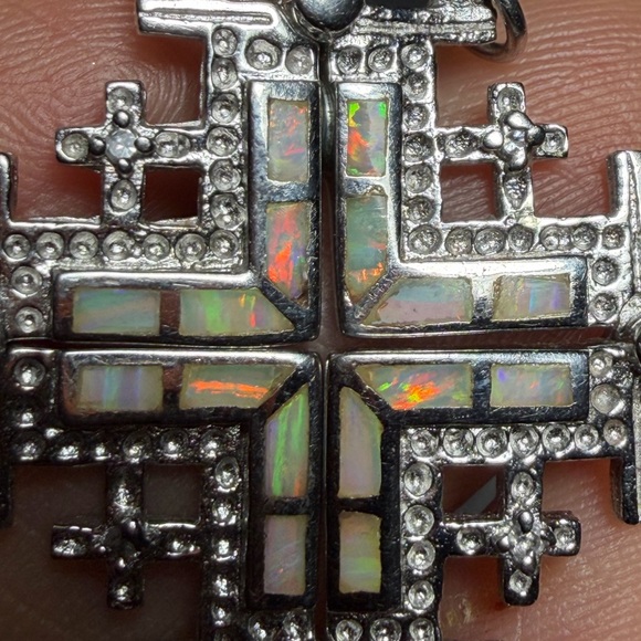 Silver Jerusalem Cross that opens to necklace - Picture 5 of 15